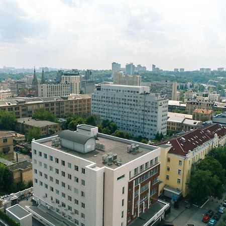 Квартира На Улице Деловая Kiev Buitenkant foto
